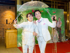 Huỳnh Lập ra mắt 'Em gái mưa' phiên bản siêu lầy lội