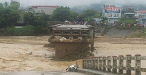 Lũ lụt kinh hoàng ở Yên Bái: Một phóng viên và ba người dân bị cuốn trôi