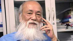 Gia đình đưa linh cữu thầy Văn Như Cương về trường Lương Thế Vinh để học trò đưa tiễn lần cuối