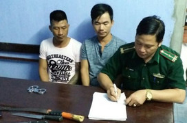 Bắt 2 kẻ cầm dao truy sát trưởng công an xã