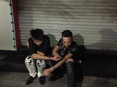 Đoàn đua xe gần 30 chiếc 'đánh lửa', lao thẳng vào cảnh sát 141