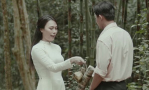 Chuyện tình thời chiến đầy nước mắt của Mỹ Tâm và 'thầy giáo mưa'