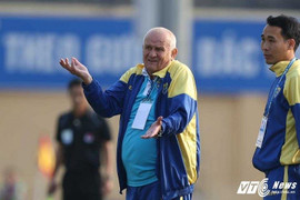 HLV vô địch châu Âu: 40 năm làm việc mới thấy điều kỳ lạ ở FLC Thanh Hóa