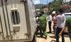 Bắt 2 cán bộ ngân hàng làm khống hồ sơ vay vốn, chiếm đoạt hơn 10 tỷ đồng