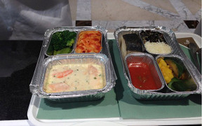 Uẩn khúc việc công ty bán suất ăn trên máy bay chỉ 2 cổ đông đến dự đại hội