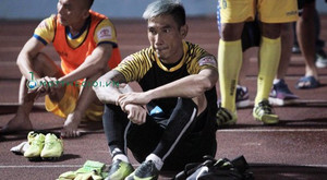 Thủ môn Thanh Thắng: ‘Nửa đêm, tôi còn bị nhiều CĐV nhắn tin khủng bố’