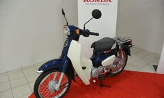 Honda Super Cub là mẫu xe gắn máy bán chạy nhất mọi thời đại