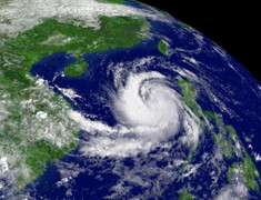 Dự báo thời tiết hôm nay 26/10: Sắp xuất hiện vùng áp thấp trên Biển Đông