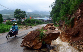 Cảnh báo nguy cơ lũ quét, sạt lở đất từ Phú Yên đến Bình Thuận