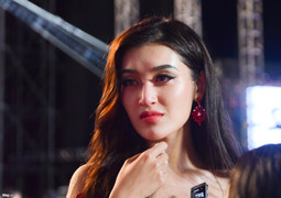 Bị chỉ trích vì không đến chúc mừng tân Hoa hậu, Huyền My nói gì?