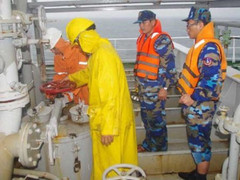 Thu giữ 1 triệu lít dung môi 'chế' thành xăng, thu tiền khủng