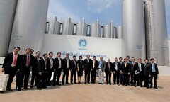 Phó Thủ tướng Lào thăm và làm việc với Vinamilk