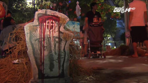 Địa điểm vui chơi Halloween la liệt 'bia mộ, thây ma' rùng rợn ở Hà Nội