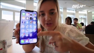 Con gái lên mạng khoe iPhone X để 'câu like', bố bị Apple đuổi việc