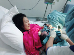 Mẹ 9x xinh đẹp chia sẻ kinh nghiệm sinh nở ở Bệnh viện Việt Pháp 'sướng như tiên'