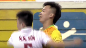 Thắng tưng bừng Myanmar, Việt Nam vào bán kết với ngôi số 1