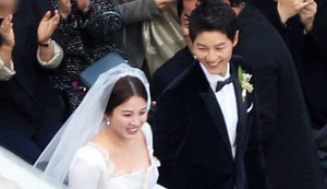 Lễ cưới Song Hye Kyo - Song Joong Ki dẫn đầu top xu hướng thế giới