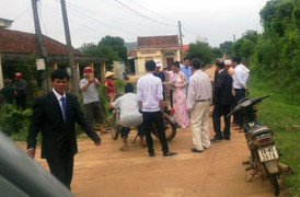 Trưởng thôn chặn xe cưới đòi tiền làm đường nông thôn: Diễn biến mới nhất