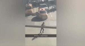 Video: Nghi phạm khủng bố New York cầm súng lao ra khỏi xe