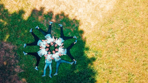 Bạn trẻ Việt tung MV 'Senseful Vietnam' đốn tim dân mạng