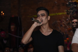 Slim V hóa thân thành chàng ma ca rồng quyến rũ