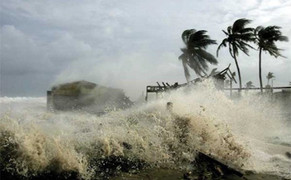 Tin mới nhất: Bão số 12 có thể mạnh cấp 11, gió giật hơn 100 km/h trước khi đổ bộ