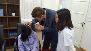 Điều trị thành công rụng tóc từng vùng bằng thảo dược