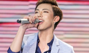 Erik gây tranh cãi vì cách hát Bolero ‘không giống ai’