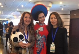 Gặp vấn đề sức khỏe, Lương Nguyệt Anh vẫn tỏa sáng trong Liên hoan ca nhạc tại Trung Quốc