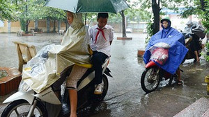 Bão số 12 đổ bộ các tỉnh Nam Trung Bộ: Bộ GD-ĐT ra công điện khẩn