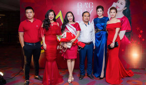 Quảng cáo sản phẩm trên Facebook: 'Nghề hái ra tiền của sao Việt'