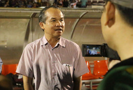 HLV Dương Minh Ninh: HAGL đá để bầu Đức vui