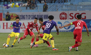 Hà Nội vùi dập đội bóng Công Vinh, vươn lên ngôi đầu V-League
