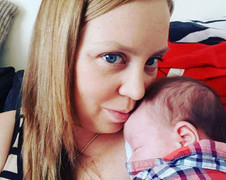 Cách cho trẻ sơ sinh uống thuốc cực đơn giản nhận hàng trăm nghìn lượt chia sẻ