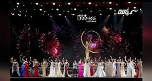 Video: Tỉnh bảo dừng, Hoa hậu cứ thi bất chấp bão số 12