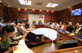 Nước ngập tới nóc nhà vì mưa lũ, Hội An chuẩn bị thế nào cho APEC?