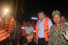 Dân Đà Nẵng bất chấp mưa gió dọn dẹp đón APEC, ông Huỳnh Đức Thơ gửi thư cảm kích