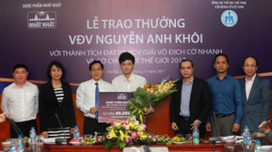 Kỳ thủ Nguyễn Anh Khôi tiếp tục được Dược phẩm Nhất Nhất đầu tư phát triển tài năng