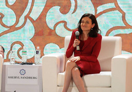 Ảnh: ‘Bóng hồng’ quyền lực Facebook nổi bật tại APEC CEO Summit