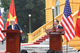 Trực tiếp: Họp báo của Chủ tịch nước Trần Đại Quang và Tổng thống Trump