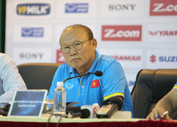 HLV Park Hang Seo 'thả thính' các tuyển thủ đừng tưởng bở