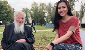 Vũ Hoàng My gặp Giáo sư đoạt giải Nobel hỏi bí quyết vượt scandal