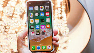 Số tiền 999 USD mua iPhone X có thể đổi được những gì?