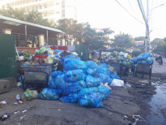 Vì sao hàng trăm tấn rác thải ngập tràn thành phố du lịch Hạ Long gây bức xúc?