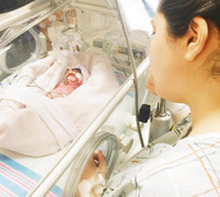 Tăng gần 5kg chỉ trong vài ngày, mẹ bầu 25 tuần phải mổ gấp để cứu con