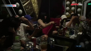 Đột kích quán karaoke, bắt quả tang 41 nam thanh nữ tú thác loạn ma túy
