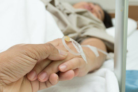 Nỗi khổ của người sinh mổ: Đau đớn trăm đường nhưng vẫn mang tiếng 'không biết đẻ'