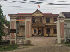 Vợ và con Phó chủ tịch xã 'lạc' vào danh sách hộ nghèo