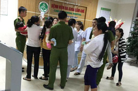 Gần 100 học sinh mầm non nhập viện sau ăn trưa ở trường học