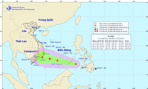 Áp thấp nhiệt đới tiến nhanh vào Biển Đông, có thể mạnh thành bão